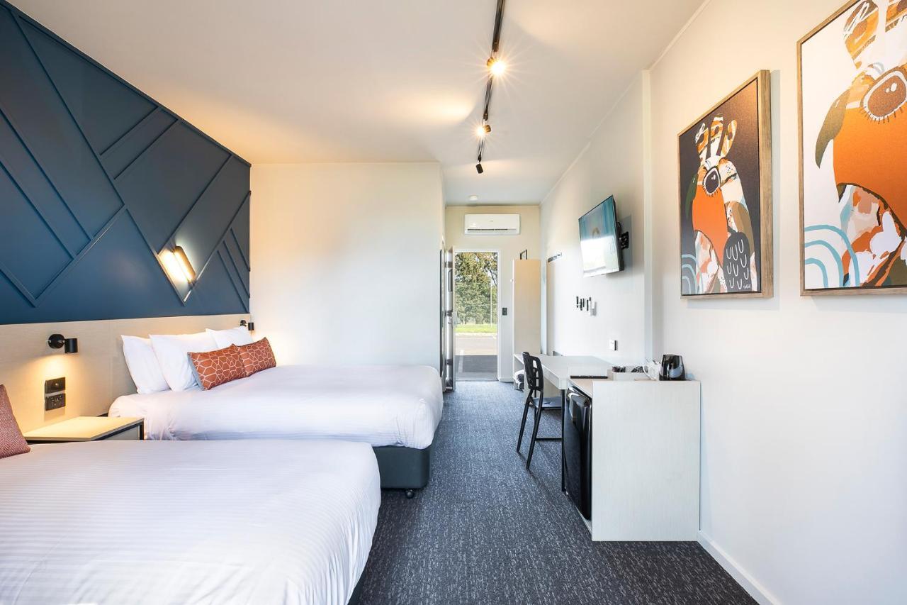 Nightcap At Sandown Park Hotel Noble Park Extérieur photo